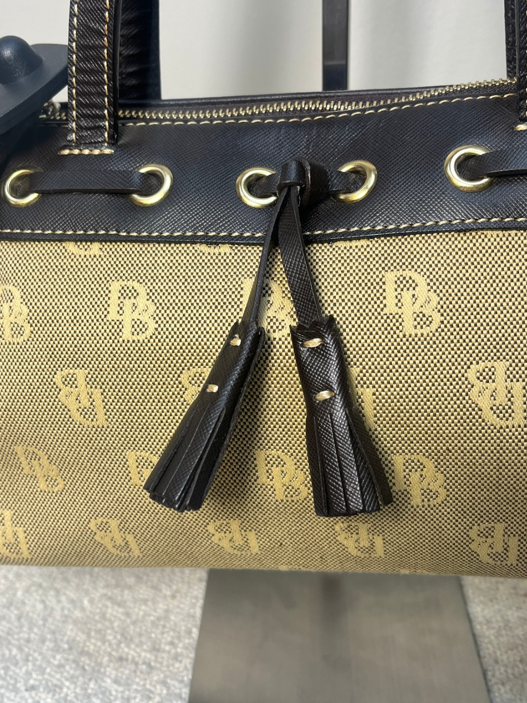 Dooney & Bourkey handbag