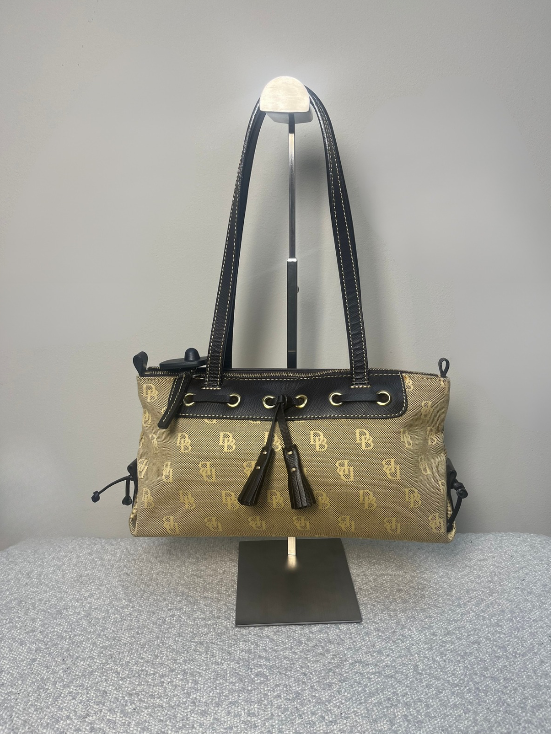 Dooney & Bourkey handbag